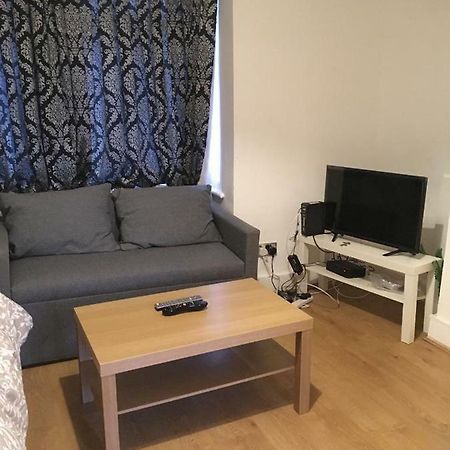 North London Studio Apartment Экстерьер фото