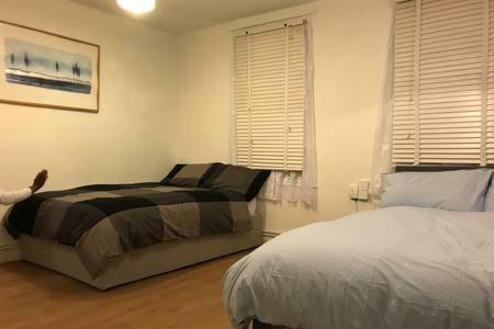 North London Studio Apartment Экстерьер фото